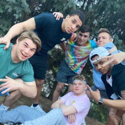 Profile Picture of Devin Schroder (@DeeSchrod) on Twitter