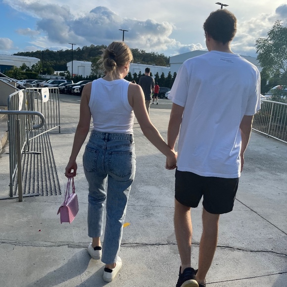 Zoe Baker - Poshmark Profile Picture of Zoe Baker (@zobake) on Poshmark