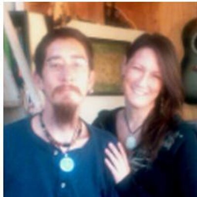 Profile Picture of Thomas & Amara (@BornInLove) on Twitter
