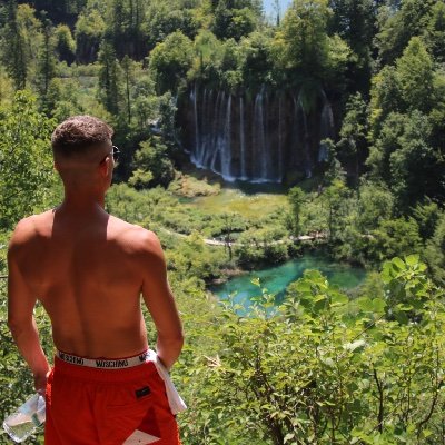 Profile Picture of Adam Burgoyne (@burgoyne_adam) on Twitter