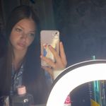 Profile Picture of robyn russell (@robynrussellxx) on Instagram