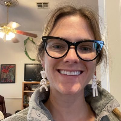 Profile Picture of Dr. Mary Grace Lemon (@swampsciqueen) on Twitter