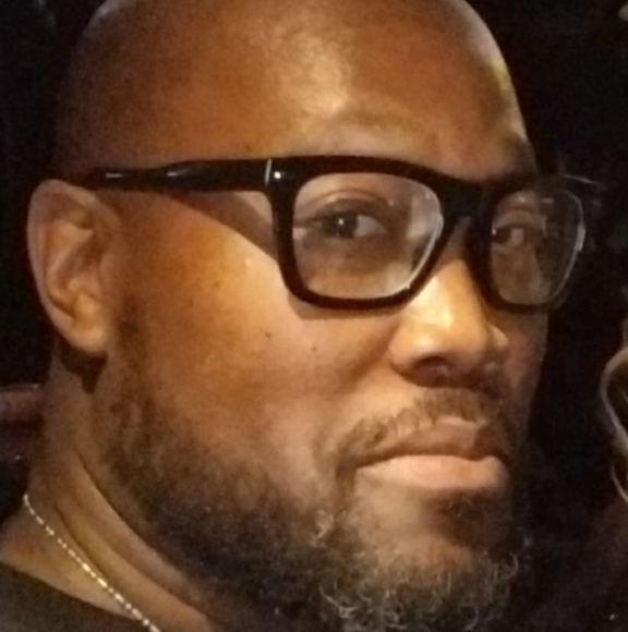 Profile Picture of Shawn Dickens (@shawnjr1) on Poshmark