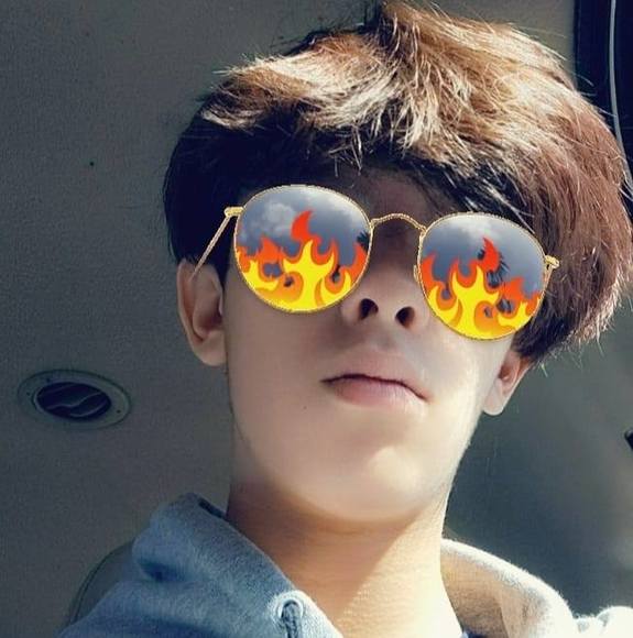 Profile Picture of Alex Gamel (@alexgamel) on Poshmark