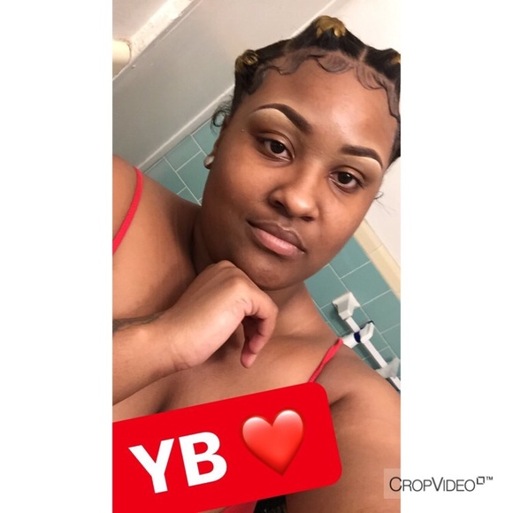 Profile Picture of Bree Wilder (@breewilder) on Poshmark