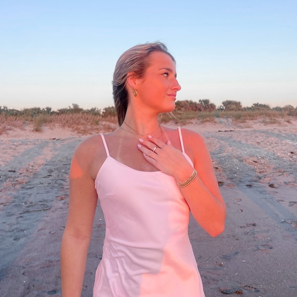 Profile Picture of Maggie Catney (@maggiecatney) on Poshmark