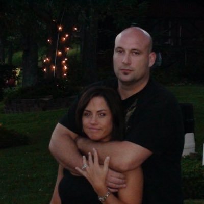 Profile Picture of Larisa Smith (@Ris_E_Ris) on Twitter