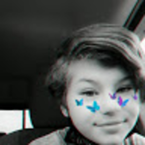 Profile Picture of Mikkenlen Grant (@mikkenlengrant) on Poshmark