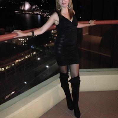 Profile Picture of Devious Devils (@BiHungGlampire) on Twitter