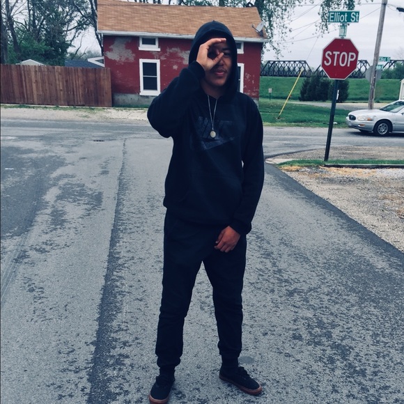 Profile Picture of Jordan Gresham (@greshamj5014) on Poshmark