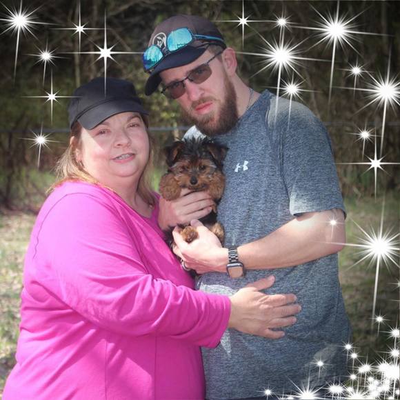 Profile Picture of Tonya Weiss (@sweet_sassy0704) on Poshmark