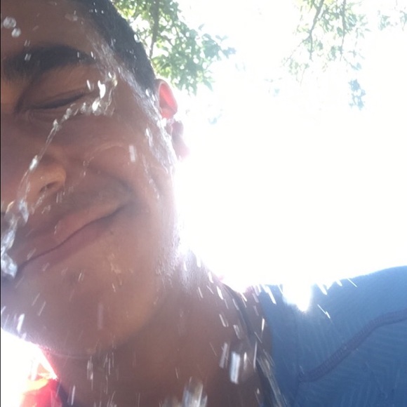 Profile Picture of Javier Flores (@jflo333) on Poshmark