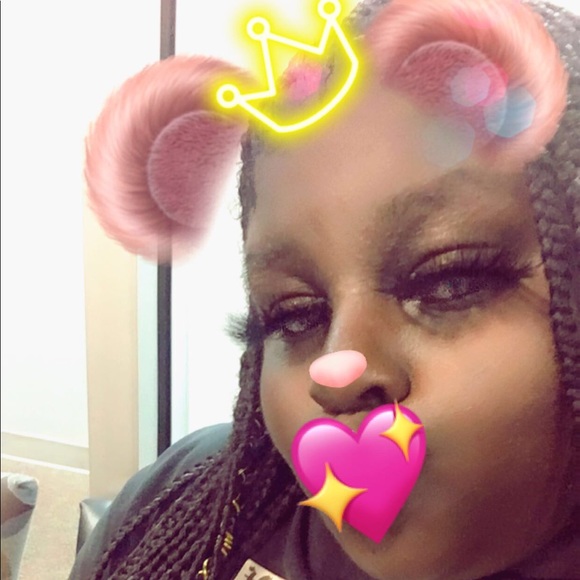 Profile Picture of Jamesha Dotson (@jayy_brezzy10) on Poshmark