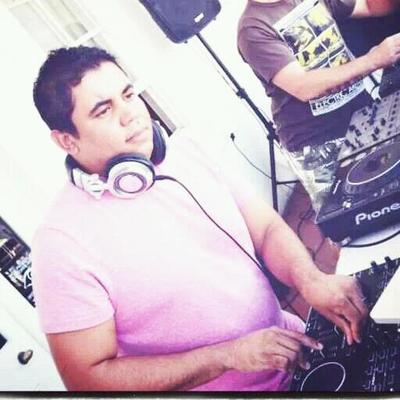 Profile Picture of Travis De Lillie (@DjTraviD) on Twitter