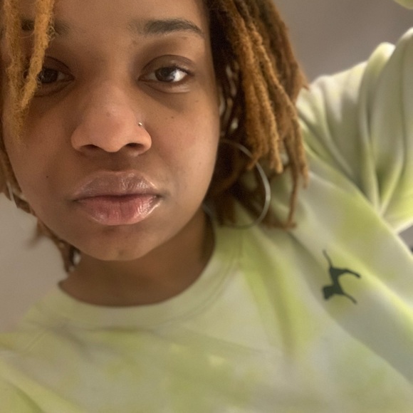 Profile Picture of Crystal Harper (@crysttvl_) on Poshmark