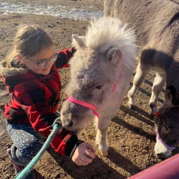 Profile Picture of Kerri Squires (@kerrisquires) on Poshmark