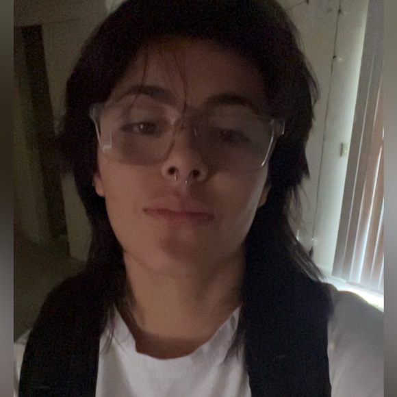 Profile Picture of Jean Alvarez (@sjalvarez29) on Poshmark