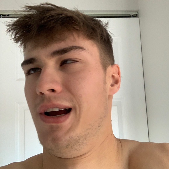 Profile Picture of David Couch (@davidcouch) on Poshmark