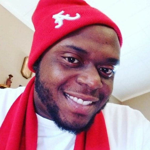 Profile Picture of Steven Bean (@beansteven276) on Poshmark
