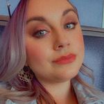 Profile Picture of Carolyn Shores Makeup Artist (@carolovemakeupartist) on Instagram