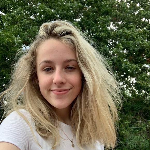 Adreanna Jones - Poshmark Profile Picture of Adreanna Jones (@adreannajones) on Poshmark