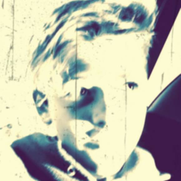 Profile Picture of Charles Lester (@charleslester) on Poshmark