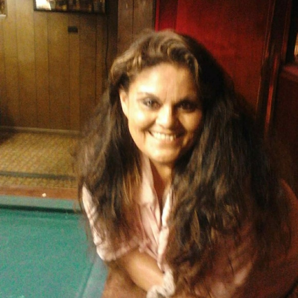 Profile Picture of Barbara Baladez (@bbaladez) on Poshmark