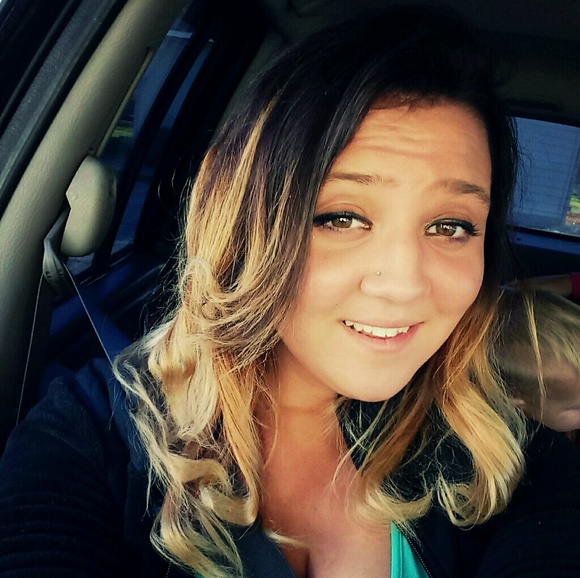 Profile Picture of Bud Bud (@walthes) on Poshmark