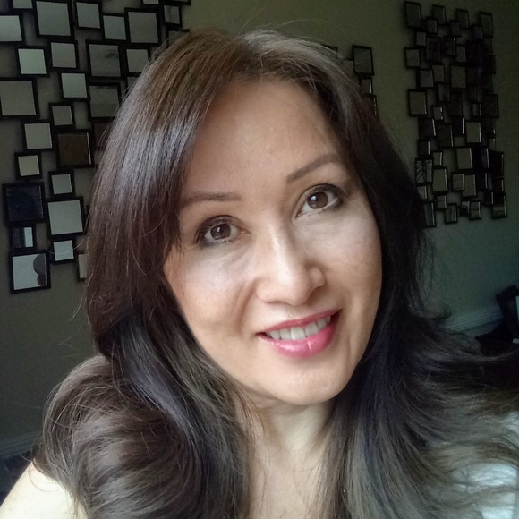 Profile Photo of Jacqueline Borja (@innerpeaceyoga) on Poshmark