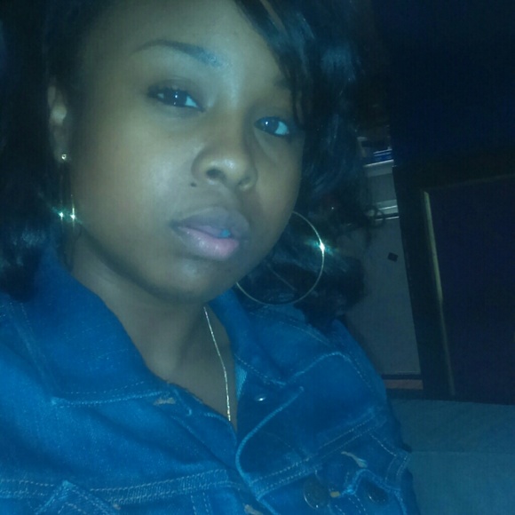 Profile Picture of Itara Riggins (@september0916) on Poshmark