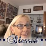 Profile Picture of Susan Lockard (@susanlovesdog) on Instagram