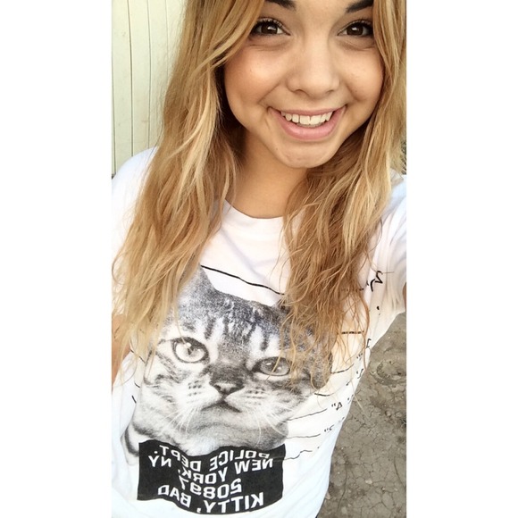 Profile Picture of Brianna Spence (@breespence) on Poshmark