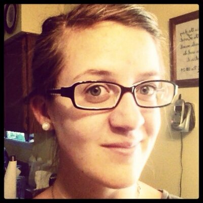 Profile Picture of Laura Berg (@LauraJoBerg) on Twitter