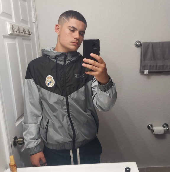 Profile Picture of Lucas Gabriel (@fwzeen) on Poshmark