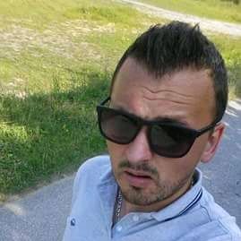 Profile Picture of ZDRAL (@kiki_riki_1980) on Tiktok