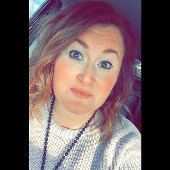 Profile Picture of Danielle Lester (@dnlester) on Poshmark