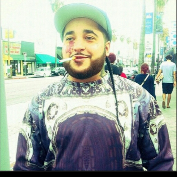 Profile Picture of Martin Castillo (@jayrcastillo55) on Poshmark