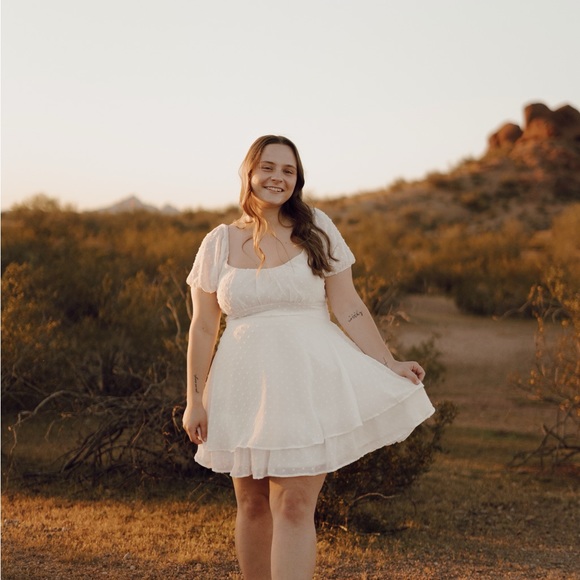 Profile Picture of Amelia Emery (@millieemery) on Poshmark