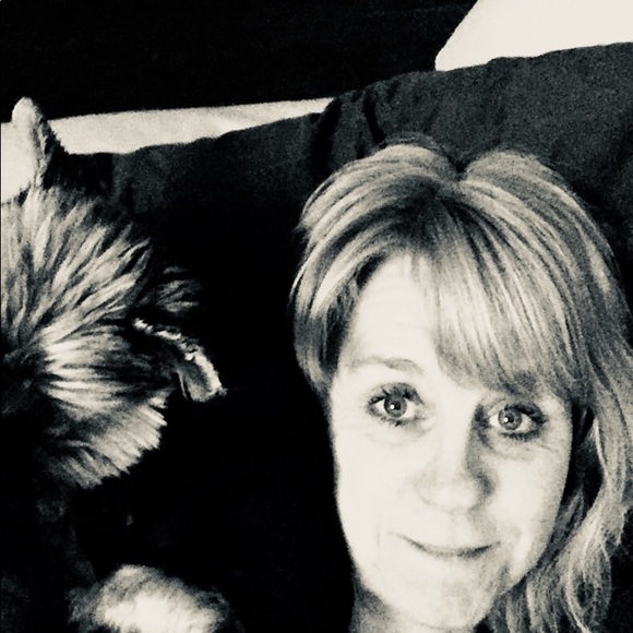 Cindy Rocque - Poshmark Profile Picture of Cindy Rocque (@crocque) on Poshmark