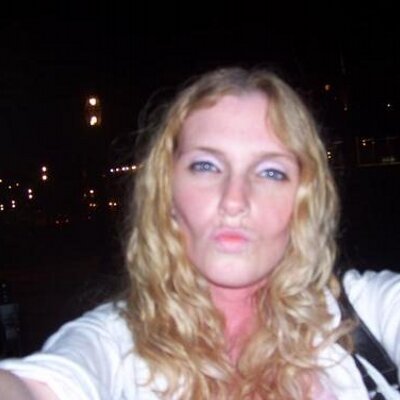 Profile Picture of Jennifer Moriarty (@JenMo21) on Twitter