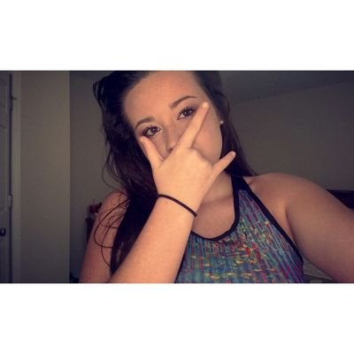 Profile Picture of Hailey Maynard (@_haaileyyraee_) on Twitter