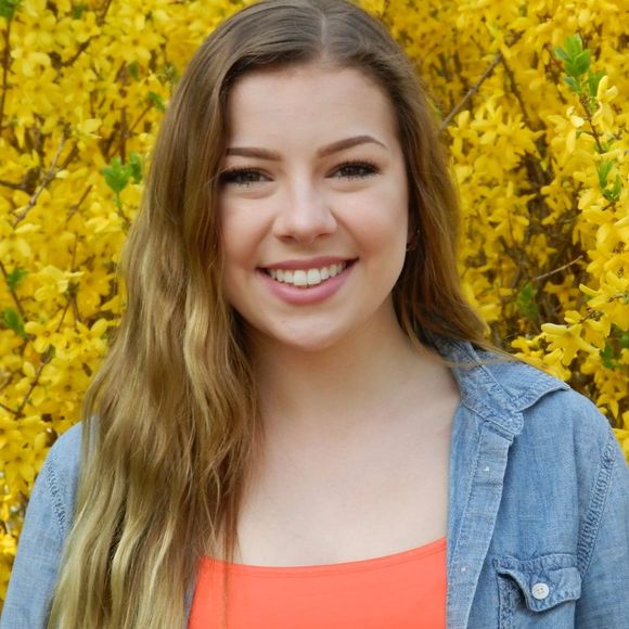 Profile Picture of Castille anna Nieri (@dncr97) on Poshmark