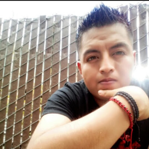 Profile Picture of Emigdio Mendoza (@emigdiomendoza3) on Poshmark