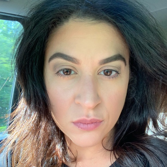 Amy Dagley - Poshmark Profile Picture of Amy Dagley (@adags317) on Poshmark