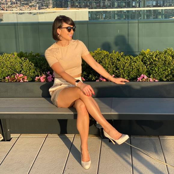 Profile Picture of Roxy Rox (@roxane08) on Poshmark