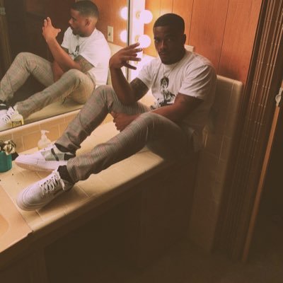 Profile Picture of Curtis Williams  🦁 (@BallLike6) on Twitter