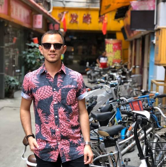 Profile Picture of Daniel Acuña (@danielacua96) on Poshmark