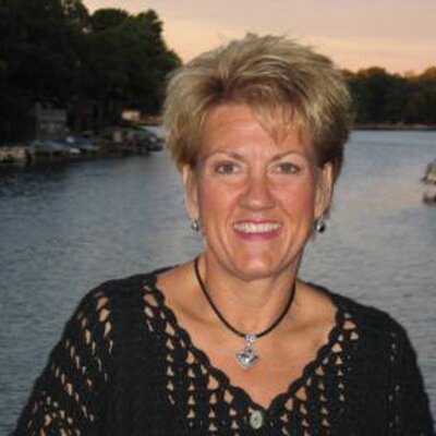 Profile Picture of Lori Boettcher (@LABoettcher) on Twitter