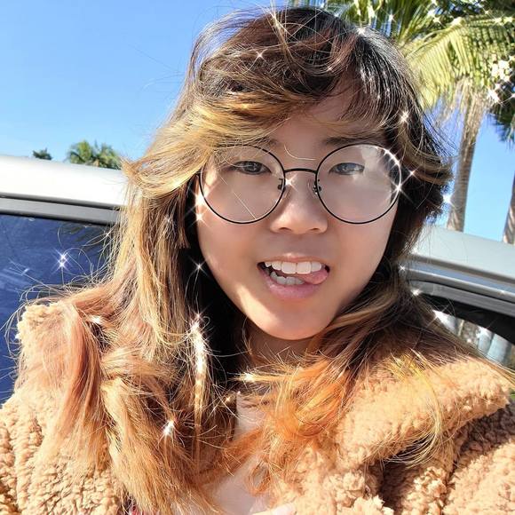 Profile Picture of Jasmine Do (@jasminedo17) on Poshmark