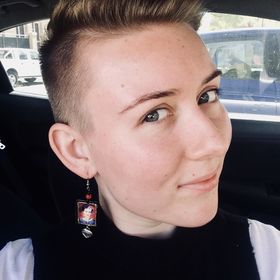 Profile Picture of Maddy March-Anthony (@medeleinema) on Pinterest